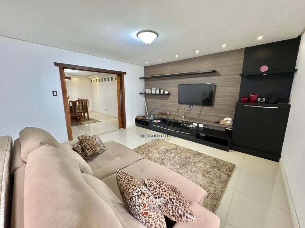 Casa, 3 quartos, 250 m² - Foto 4