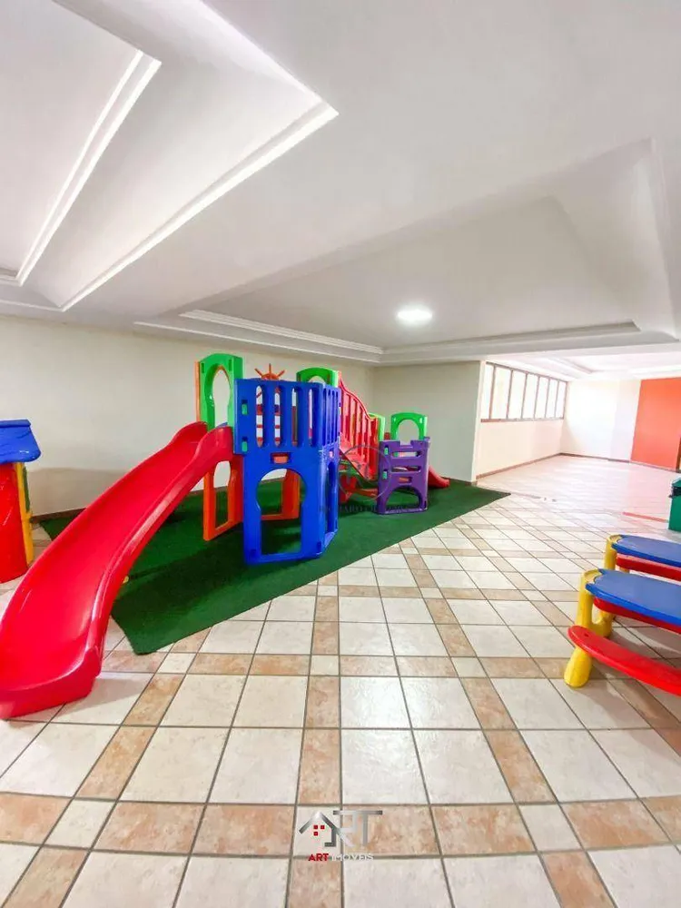 Apartamento, 4 quartos, 245 m² - Foto 2