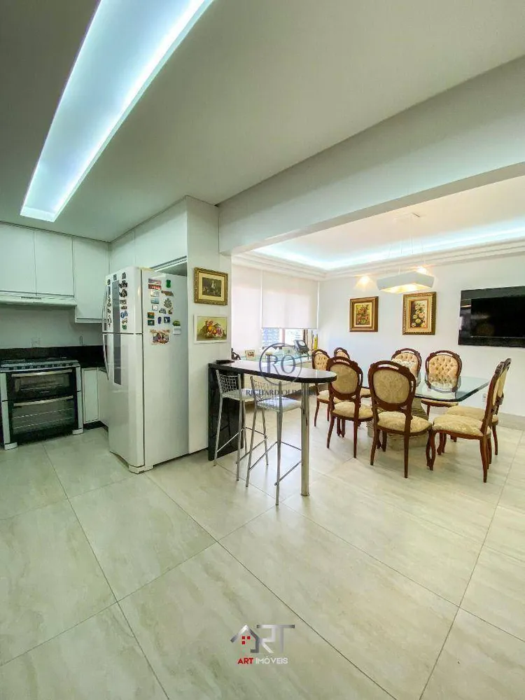 Apartamento, 4 quartos, 245 m² - Foto 10