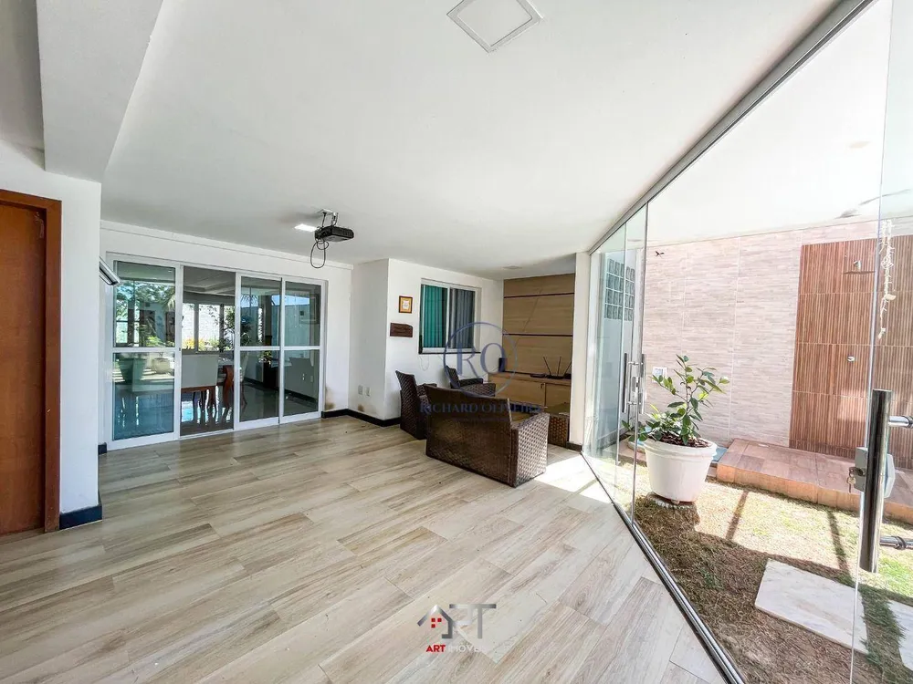 Casa, 4 quartos, 280 m² - Foto 1