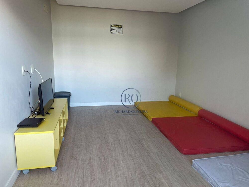 Apartamento à venda com 3 quartos, 75m² - Foto 17
