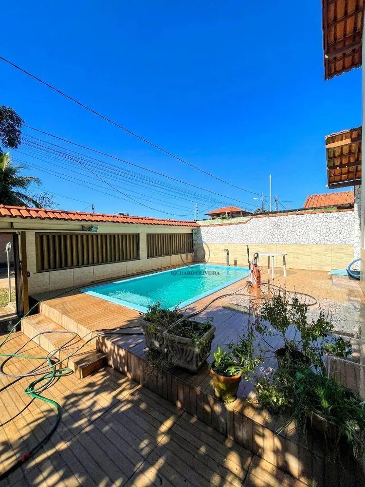 Casa, 4 quartos, 300 m² - Foto 1
