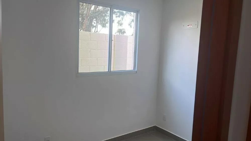 Apartamento à venda com 2 quartos, 62m² - Foto 2