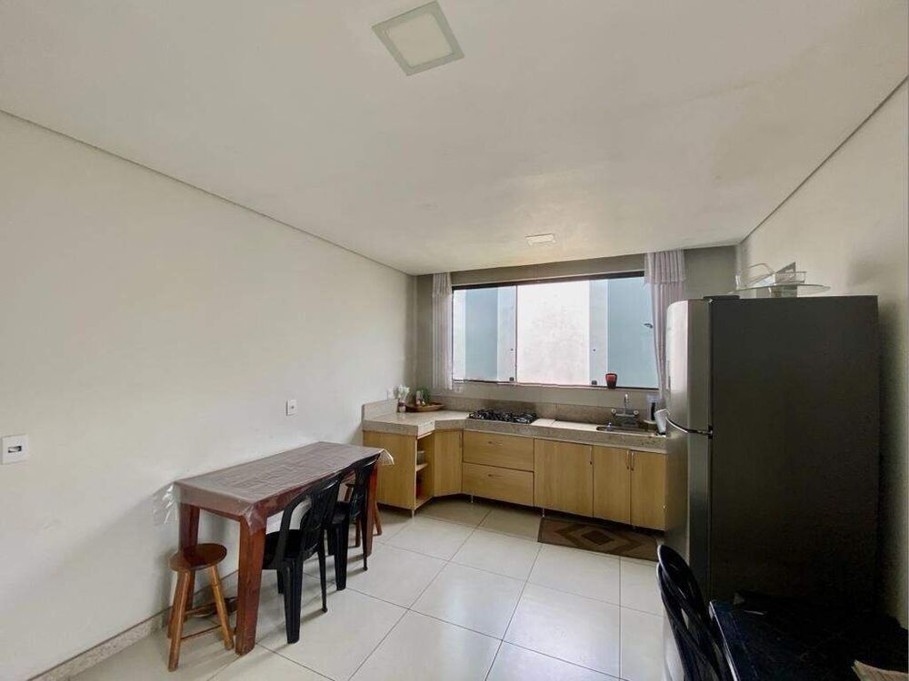 Casa, 4 quartos, 290 m² - Foto 4