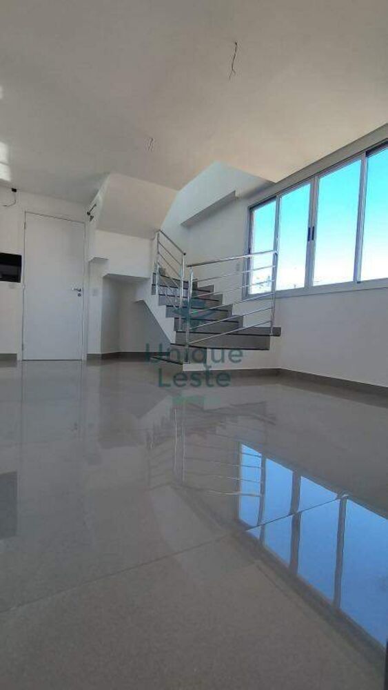 Cobertura à venda com 3 quartos, 145m² - Foto 1