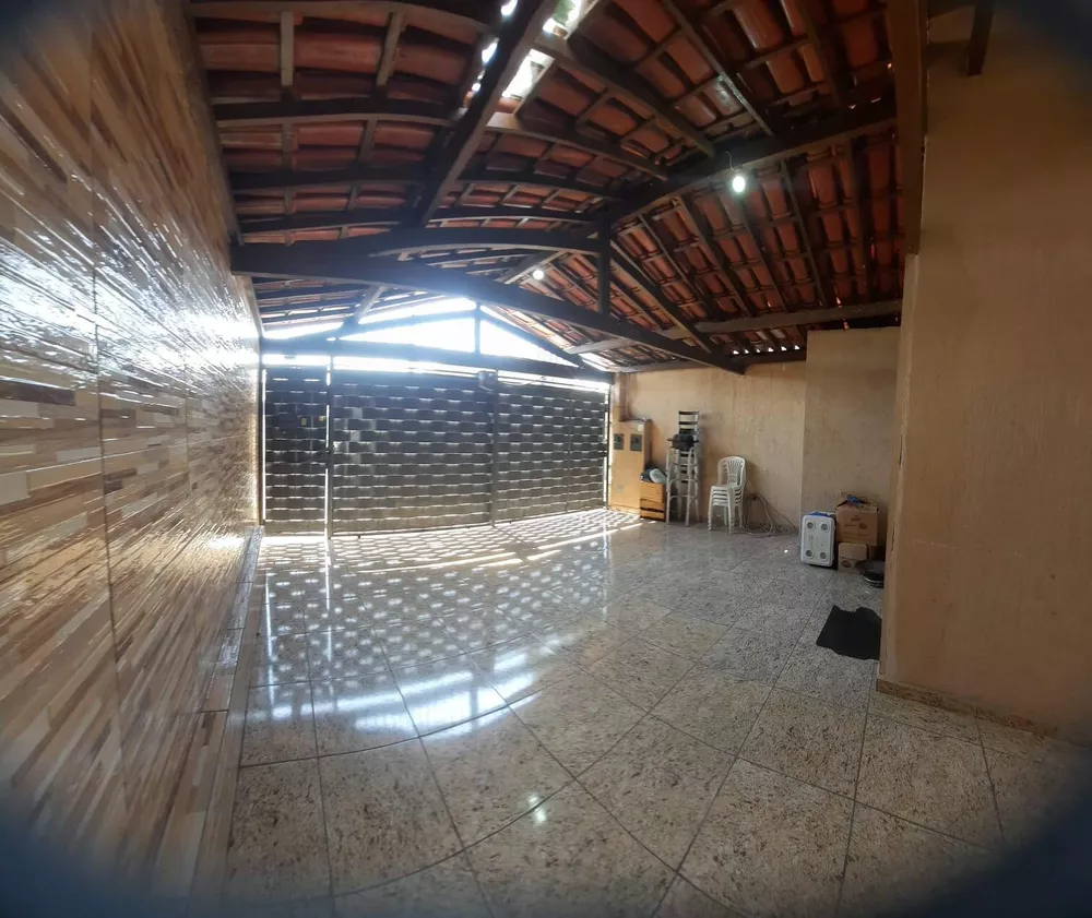 Casa à venda com 4 quartos, 360m² - Foto 1