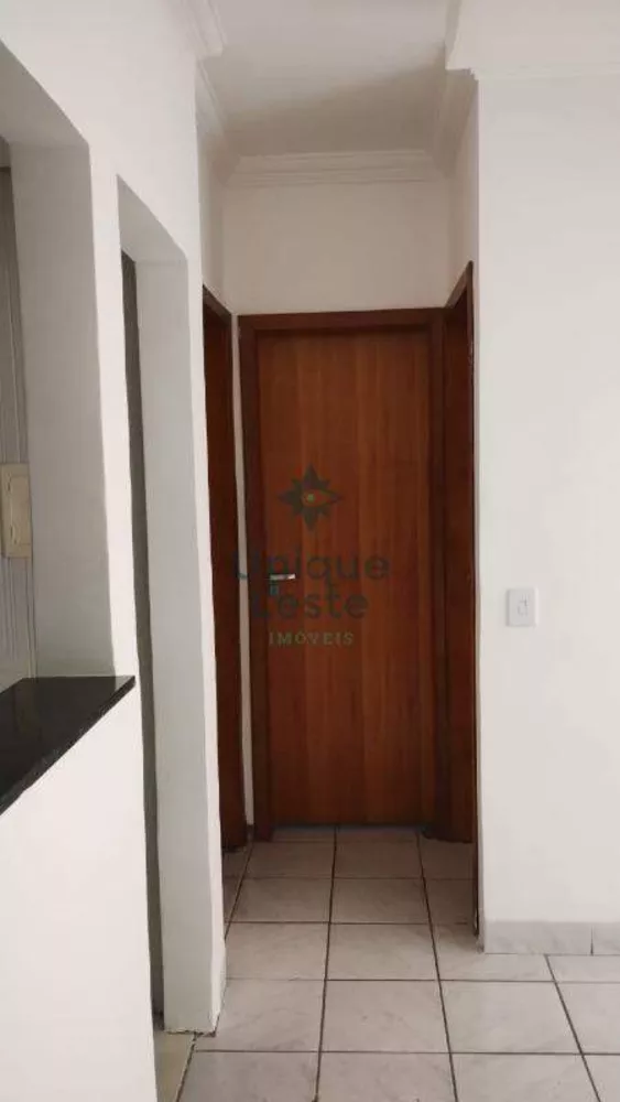 Casa à venda com 2 quartos, 52m² - Foto 4