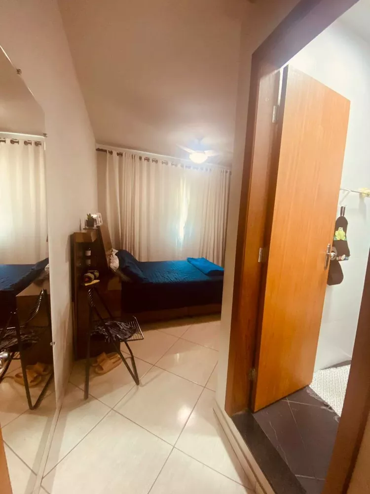 Casa à venda com 6 quartos, 360m² - Foto 4