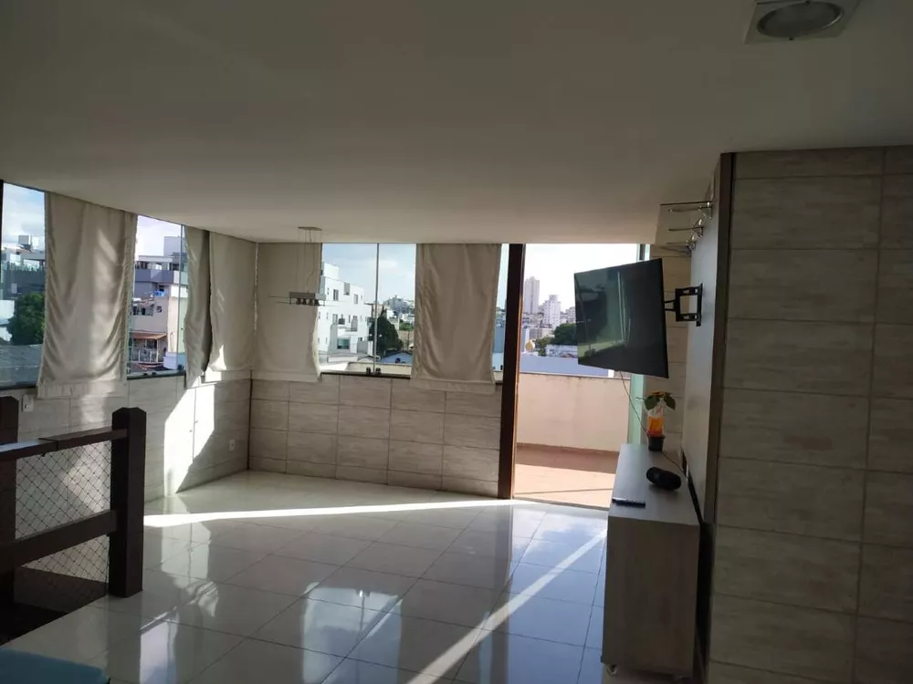 Cobertura à venda com 3 quartos, 180m² - Foto 4