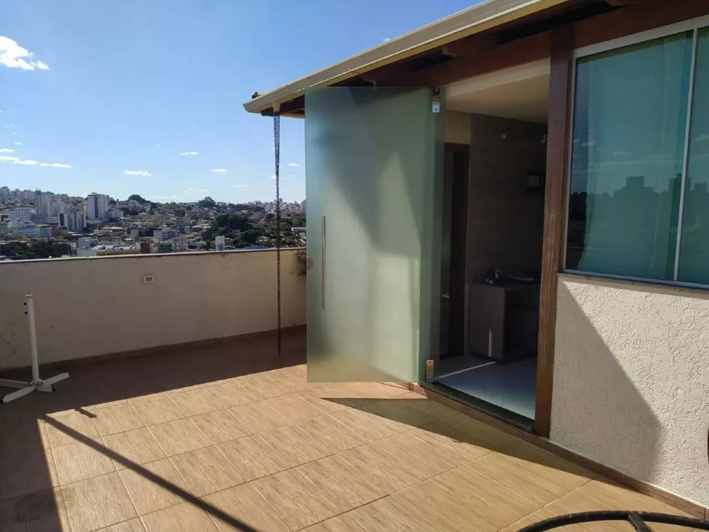 Cobertura à venda com 3 quartos, 180m² - Foto 1