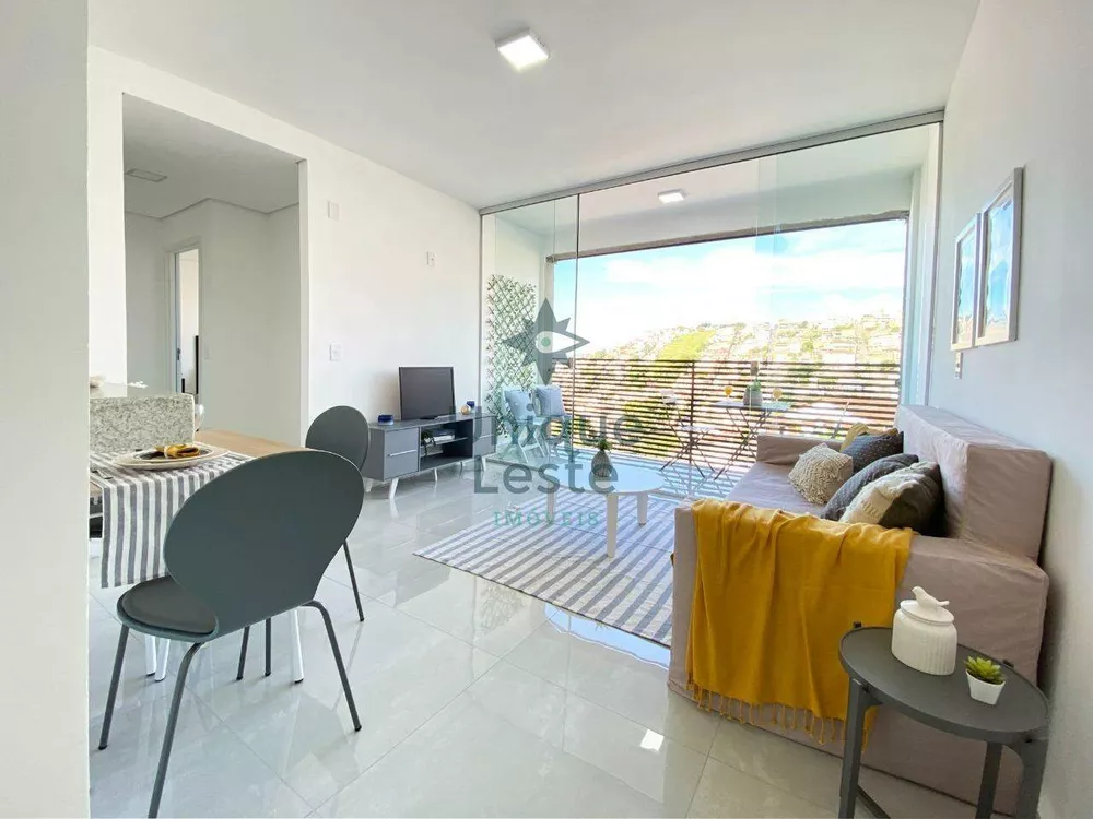 Apartamento à venda com 2 quartos, 67m² - Foto 4