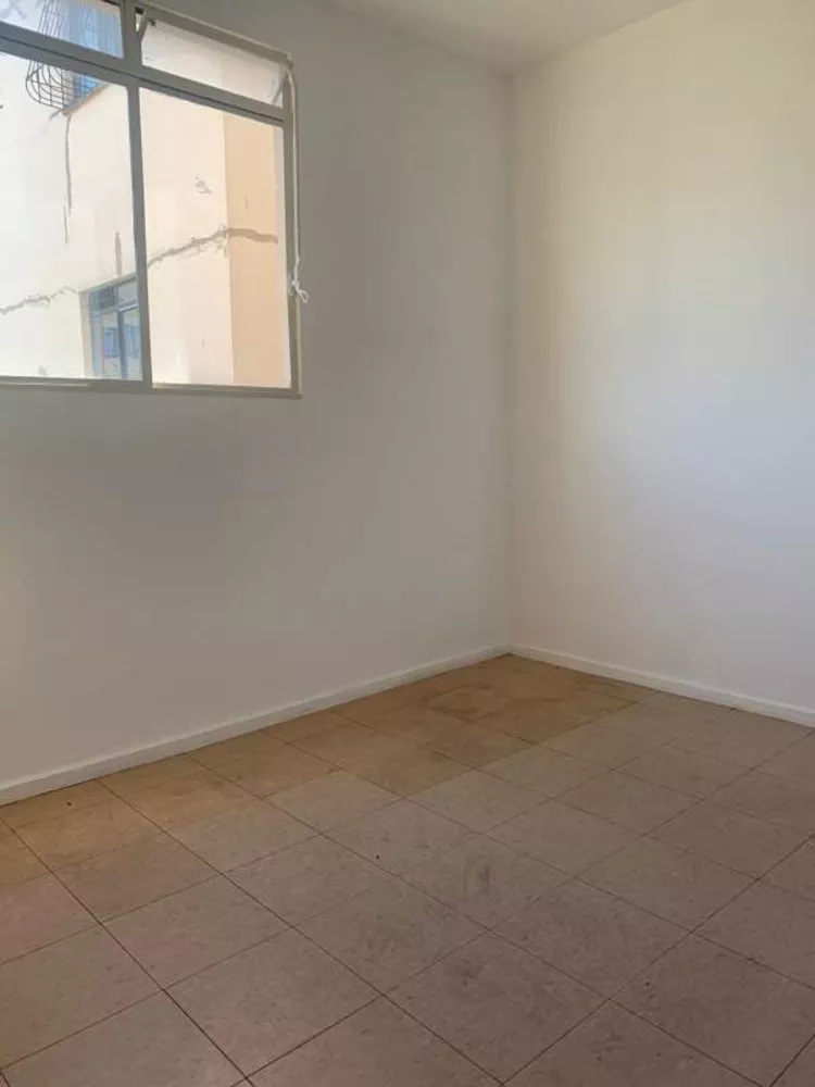 Apartamento à venda com 3 quartos, 68m² - Foto 3