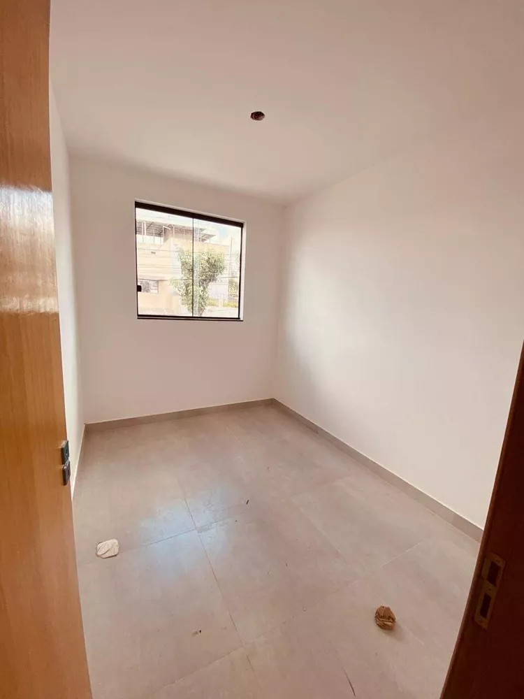 Casa à venda com 3 quartos, 80m² - Foto 6