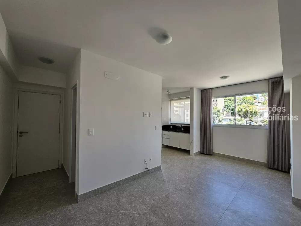 Apartamento à venda com 2 quartos, 67m² - Foto 1