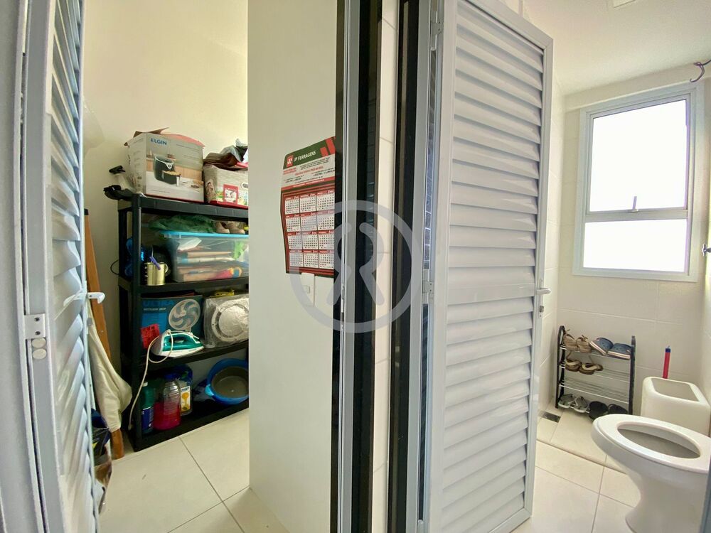 Apartamento para alugar com 4 quartos, 141m² - Foto 2