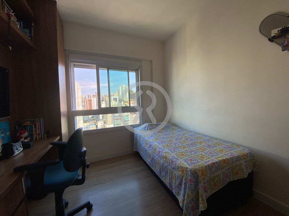 Apartamento para alugar com 4 quartos, 141m² - Foto 11