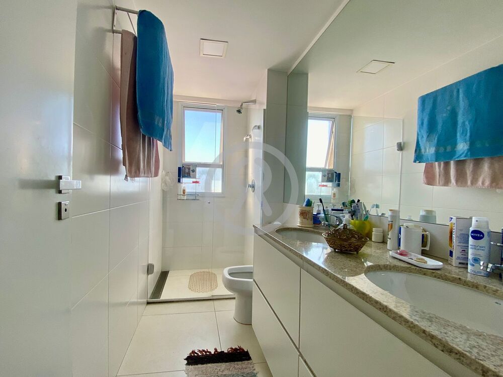 Apartamento para alugar com 4 quartos, 141m² - Foto 7
