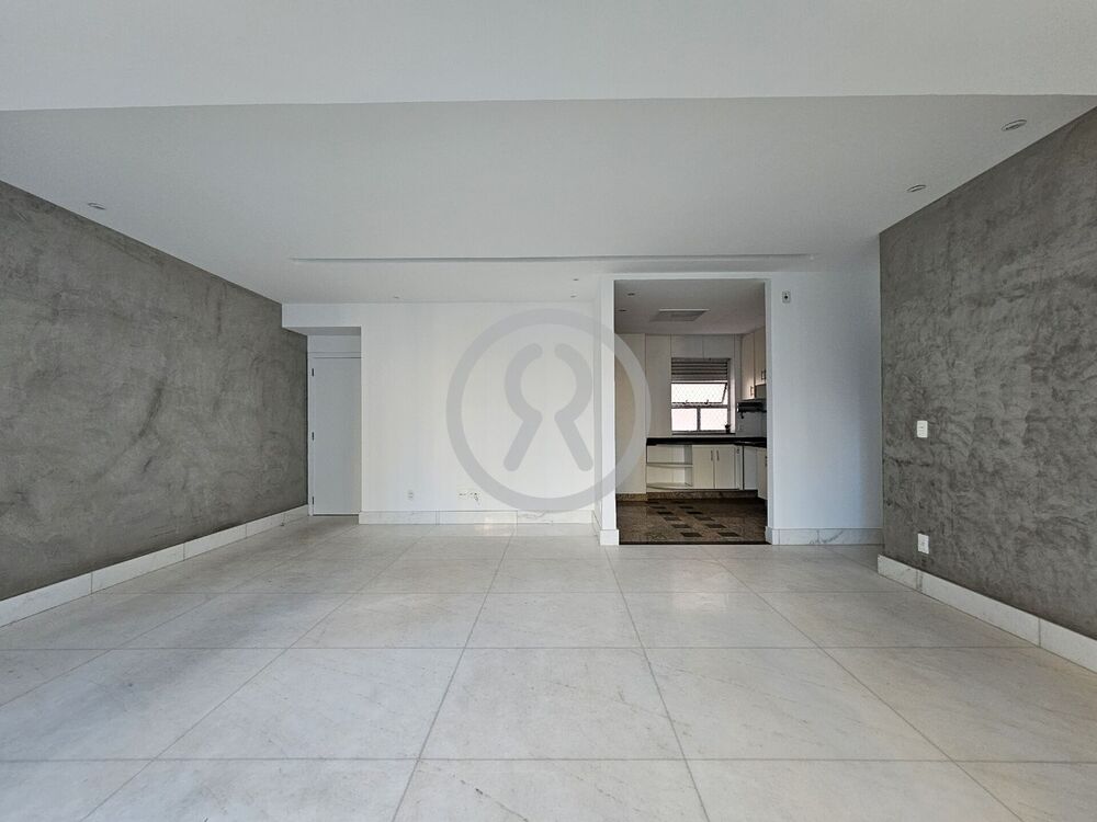 Apartamento à venda com 3 quartos, 107m² - Foto 2
