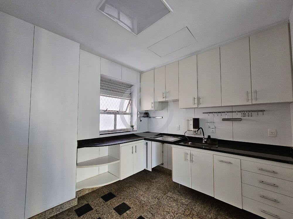 Apartamento à venda com 3 quartos, 107m² - Foto 3