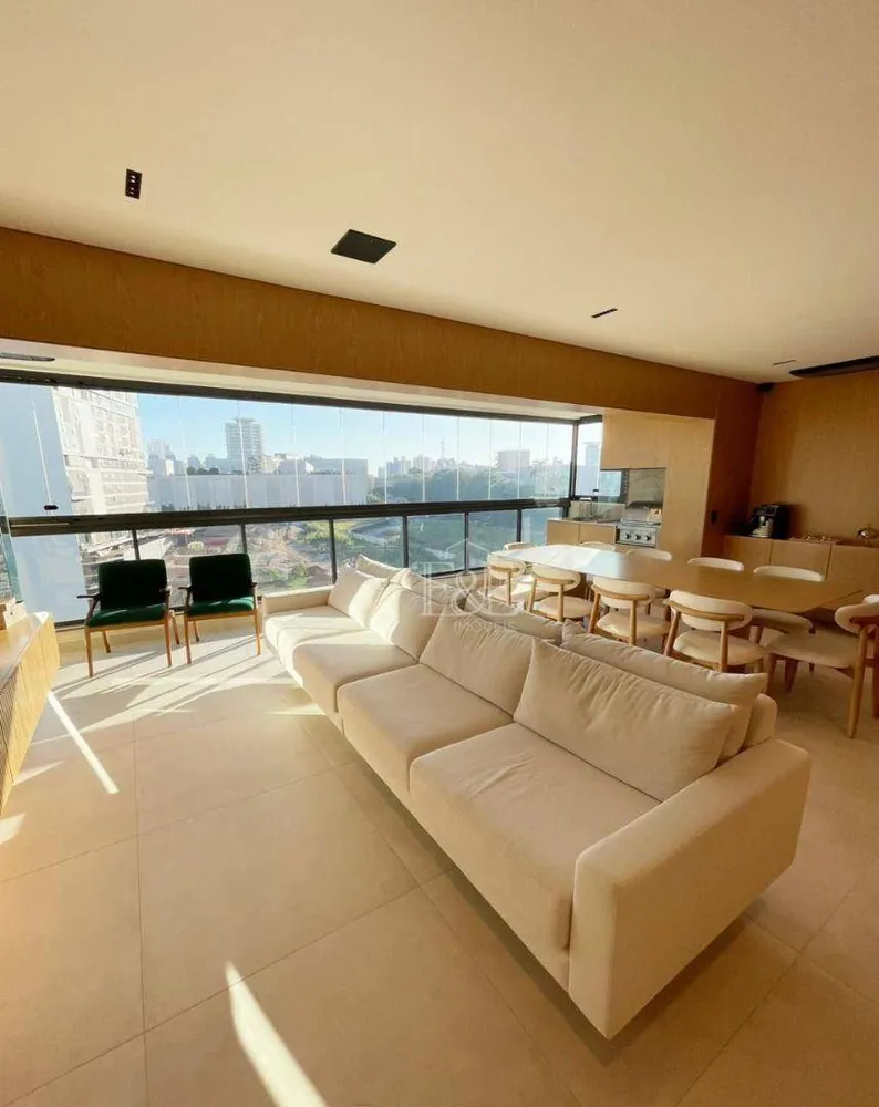 Apartamento, 3 quartos, 134 m² - Foto 1