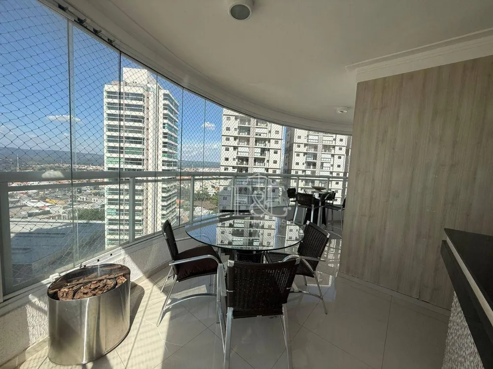 Apartamento, 3 quartos, 246 m² - Foto 1