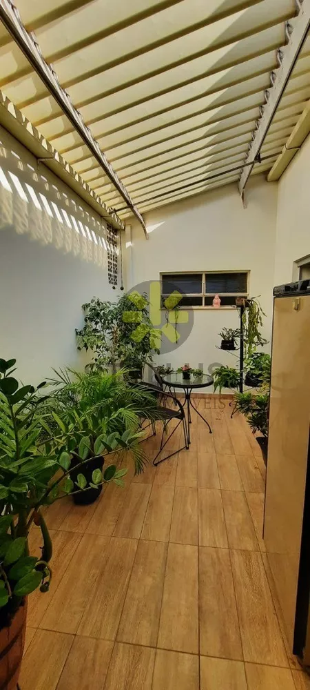 Casa à venda com 3 quartos, 235m² - Foto 17