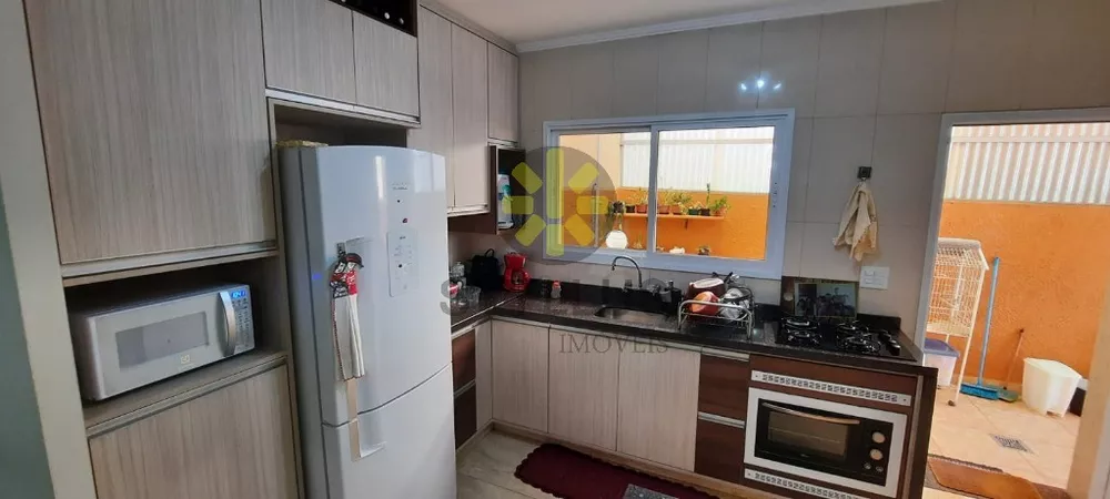 Casa à venda com 3 quartos, 235m² - Foto 16