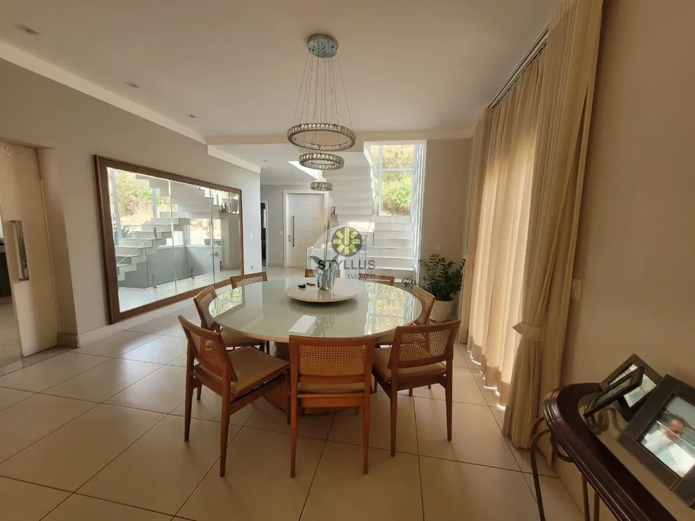 Casa, 4 quartos, 348 m² - Foto 1