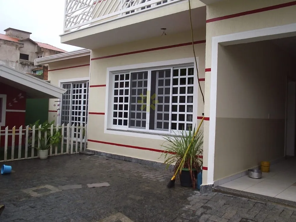 Casa, 4 quartos, 320 m² - Foto 1