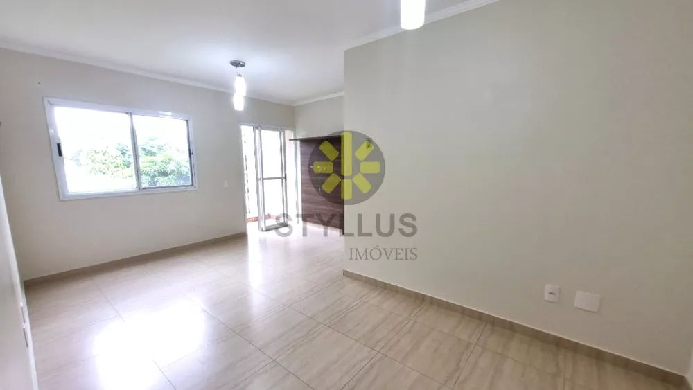 Apartamento à venda com 3 quartos, 70m² - Foto 1