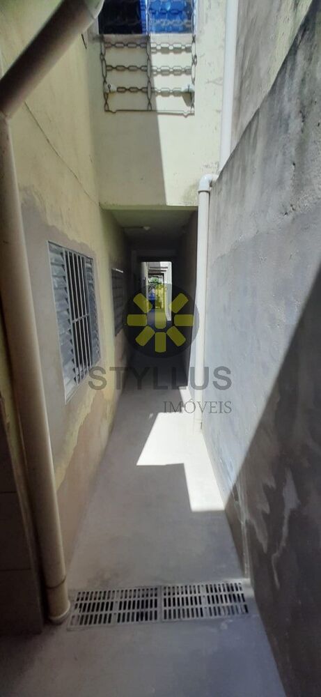 Casa à venda com 4 quartos, 195m² - Foto 2