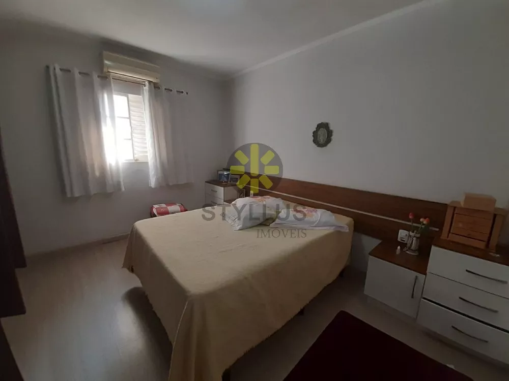 Casa à venda com 4 quartos, 236m² - Foto 18