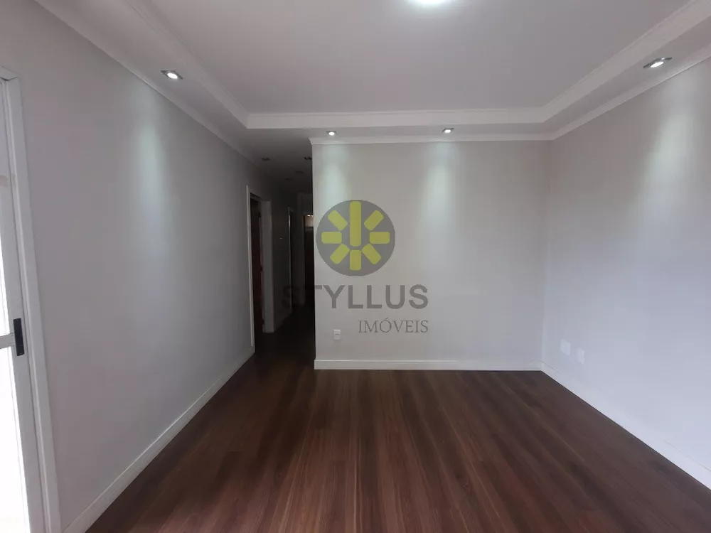 Apartamento à venda com 2 quartos, 64m² - Foto 3