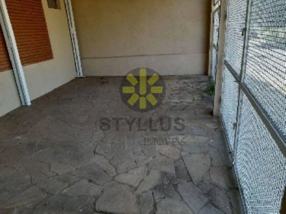 Casa para alugar com 3 quartos, 260m² - Foto 1