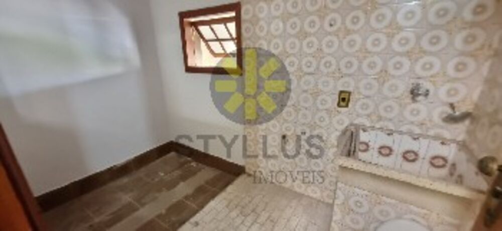 Casa para alugar com 3 quartos, 260m² - Foto 4