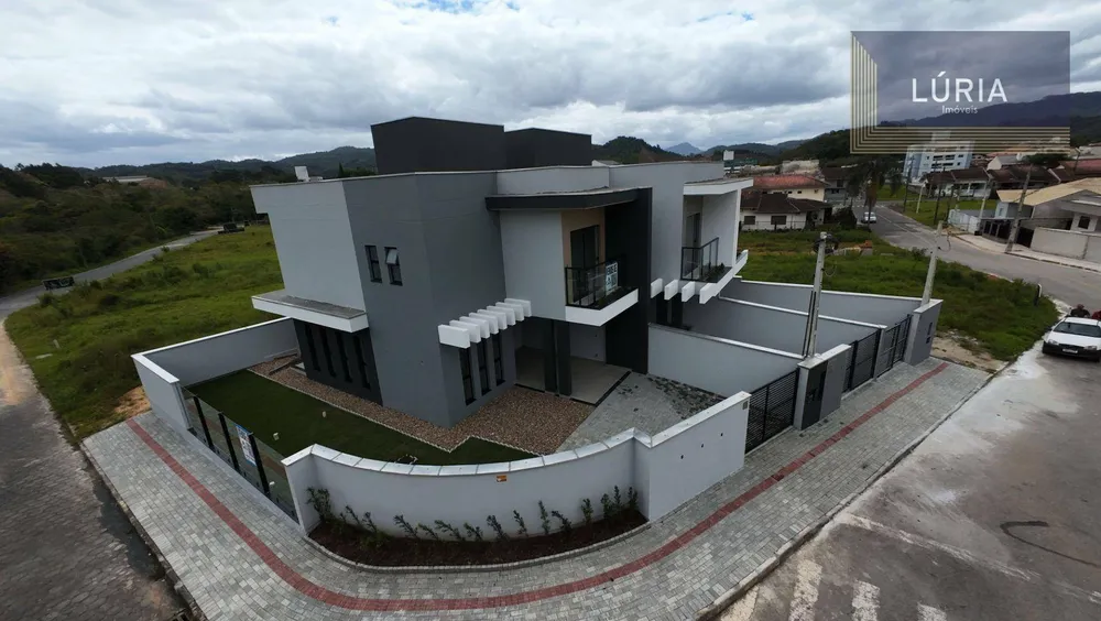 Sobrado, 3 quartos, 131 m² - Foto 1