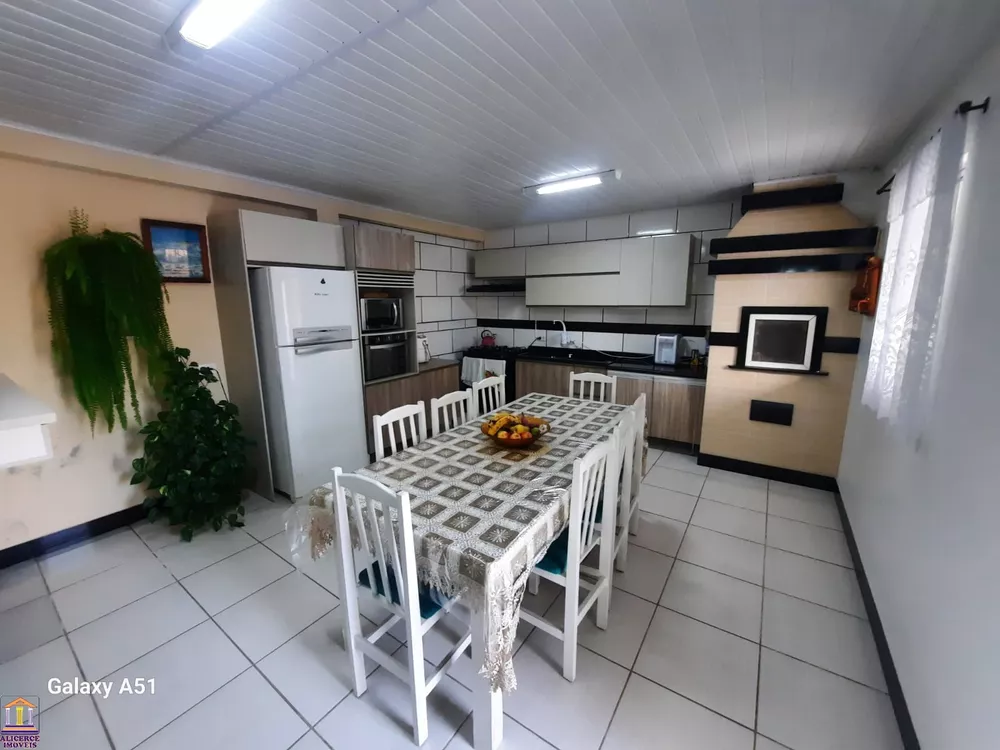 Casa, 3 quartos, 250 m² - Foto 3