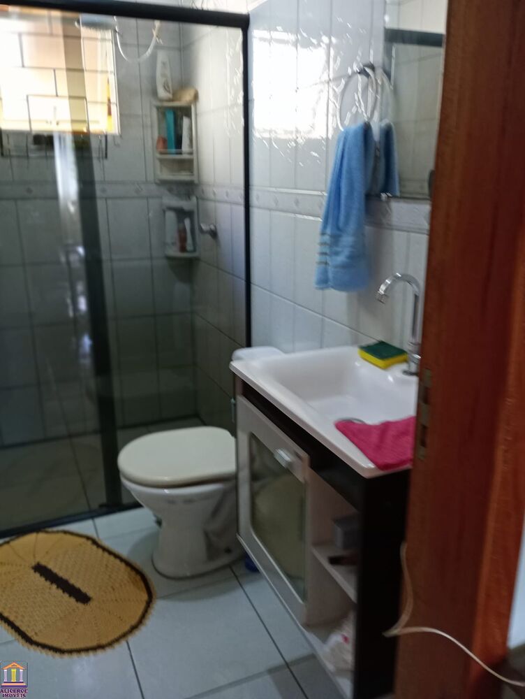 Casa à venda com 2 quartos, 60m² - Foto 9