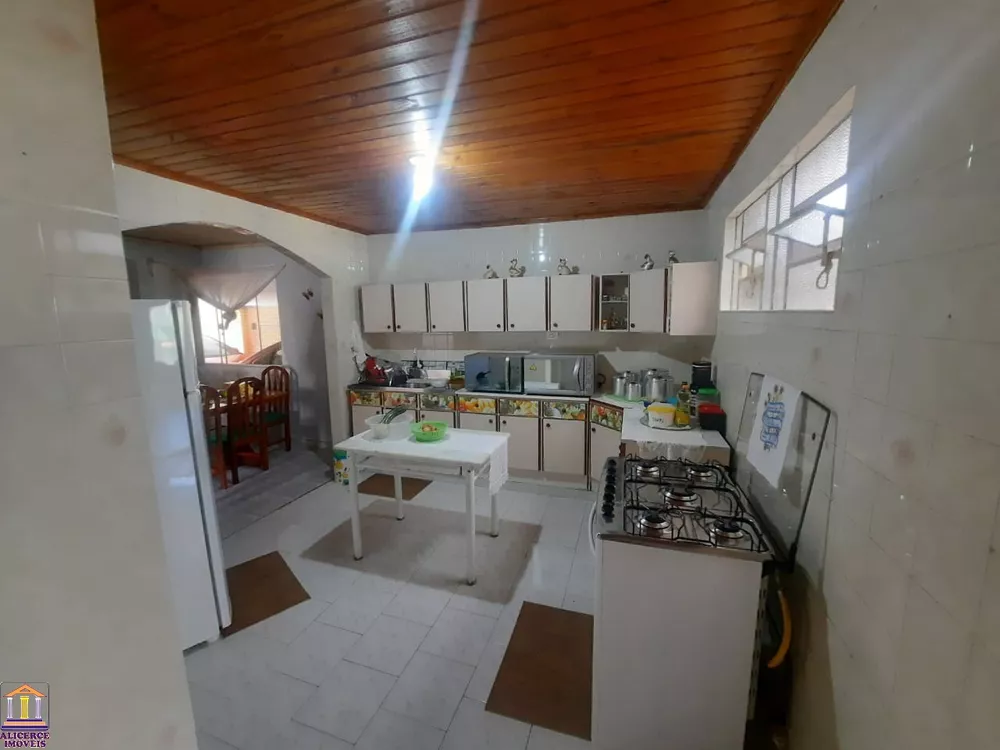 Casa, 4 quartos, 245 m² - Foto 10
