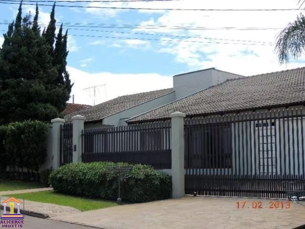 Casa à venda com 6 quartos, 600m² - Foto 3