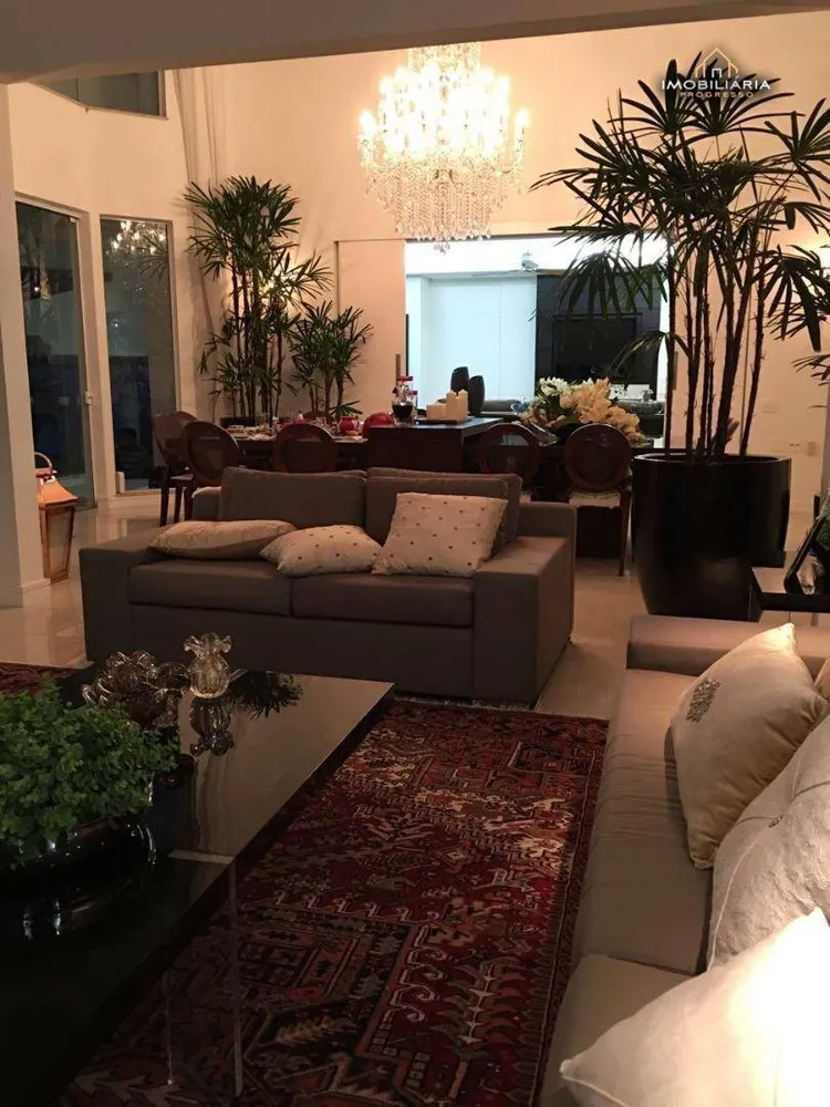 Casa, 8 quartos, 991 m² - Foto 2