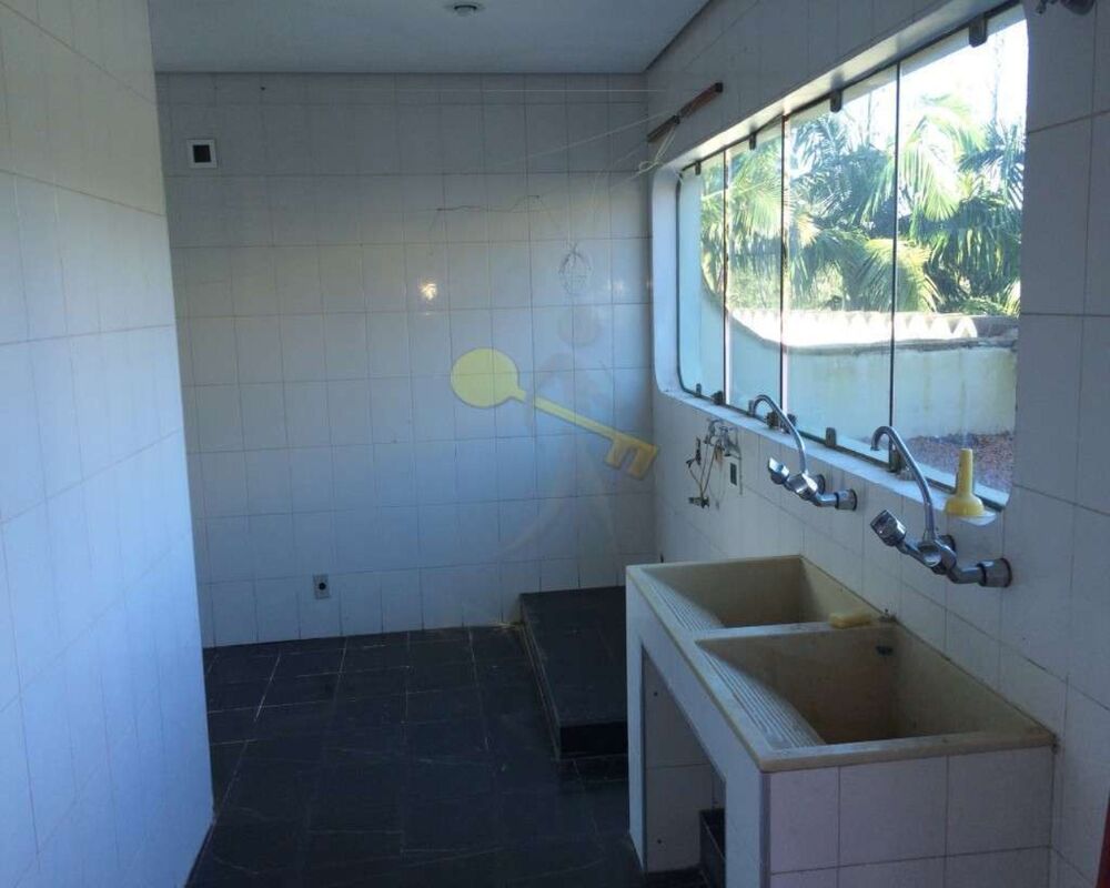 Casa, 6 quartos, 900 m² - Foto 3