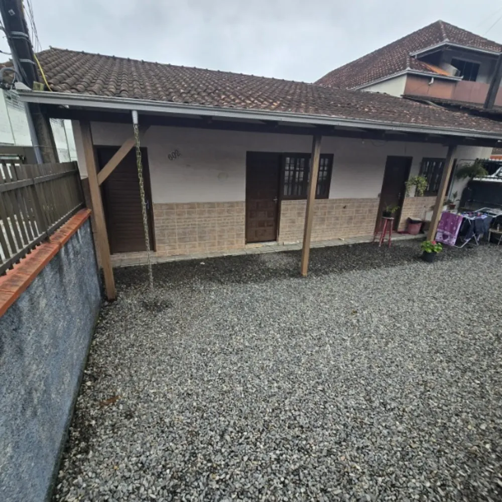 Sobrado, 9 quartos, 310 m² - Foto 1