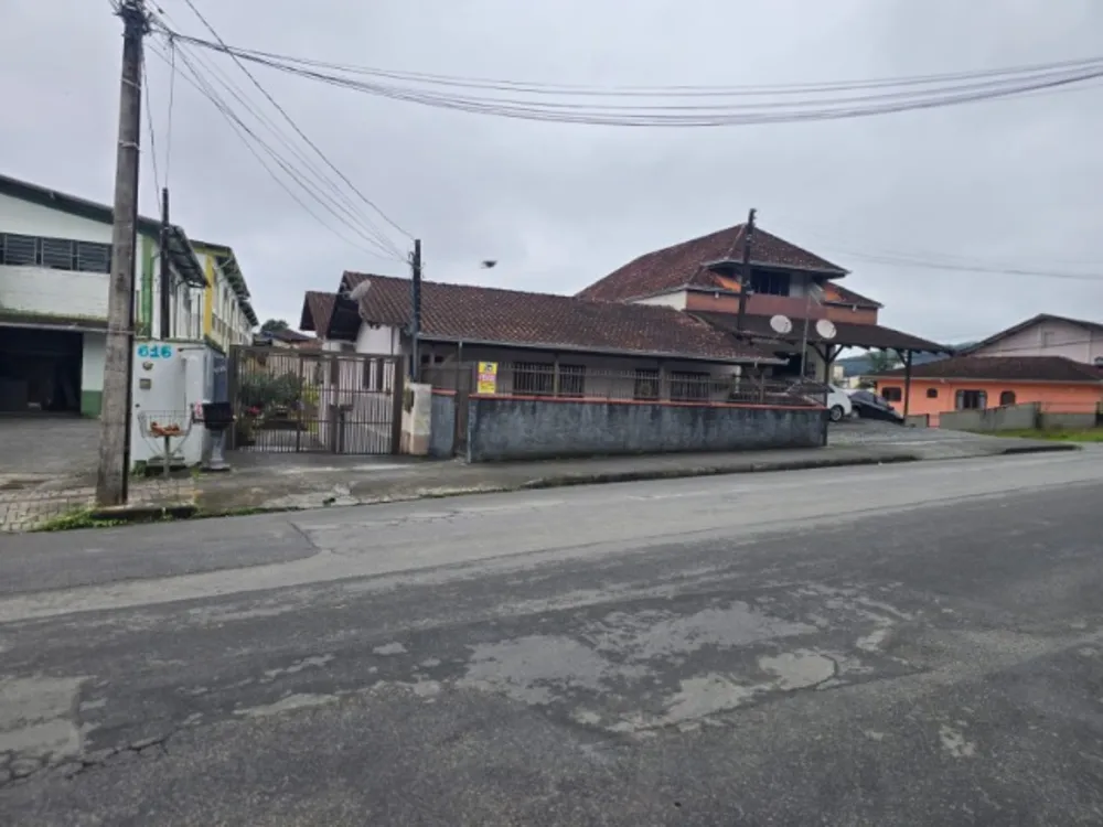 Sobrado, 9 quartos, 310 m² - Foto 4