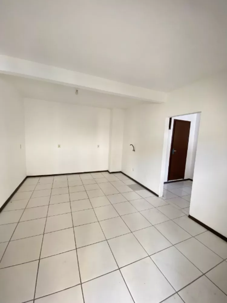 Casa para alugar com 2 quartos, 55m² - Foto 2