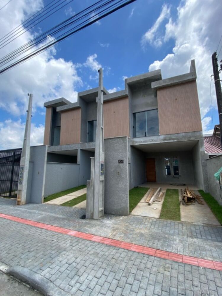 Sobrado à venda com 3 quartos, 120m² - Foto 1