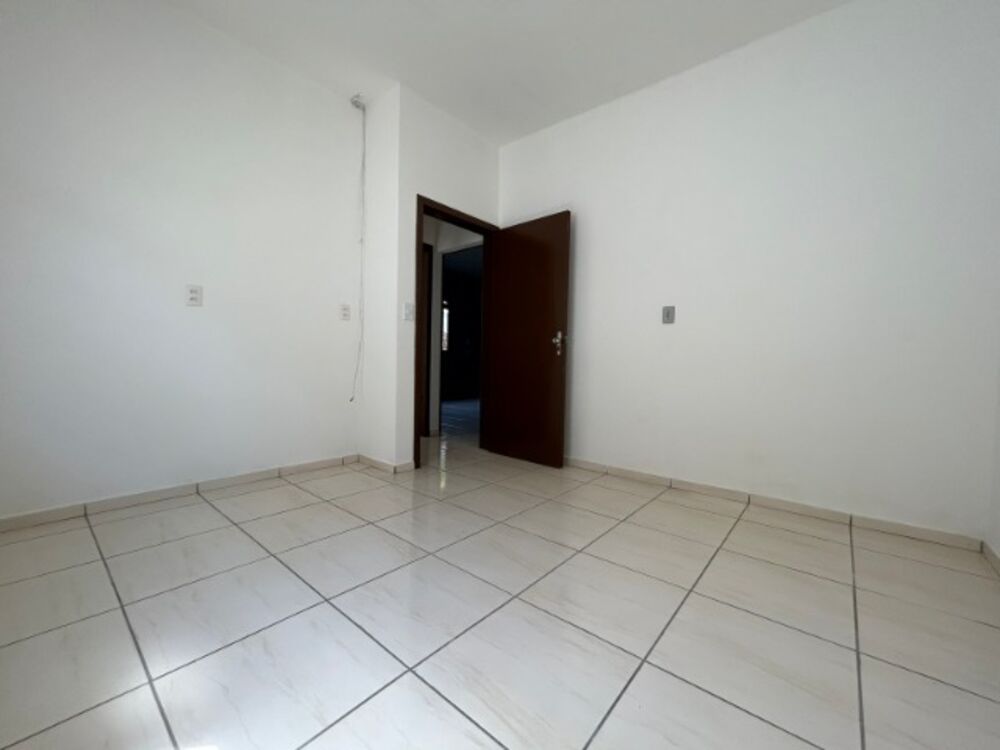 Casa, 4 quartos, 152 m² - Foto 2