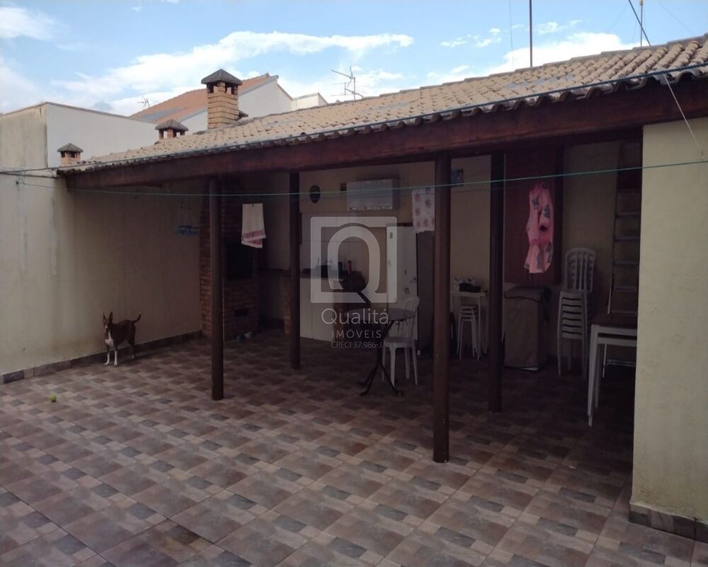 Casa de Condomínio à venda com 4 quartos, 242m² - Foto 3
