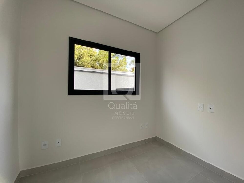 Casa de Condomínio à venda com 3 quartos, 450m² - Foto 4