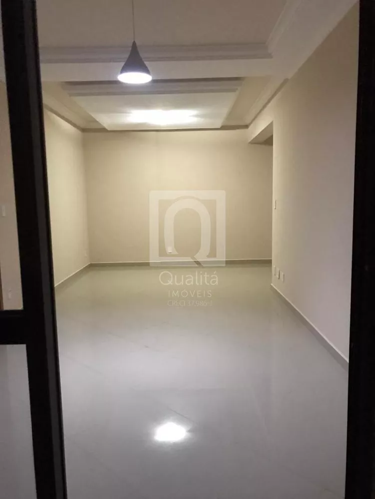 Apartamento à venda com 3 quartos, 115m² - Foto 3